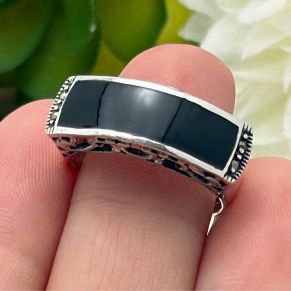 Vintage Sterling Silver 925 Ring Size 6 1/2 6.5 Black Onyx Inlay and Marcasite - Picture 3 of 12